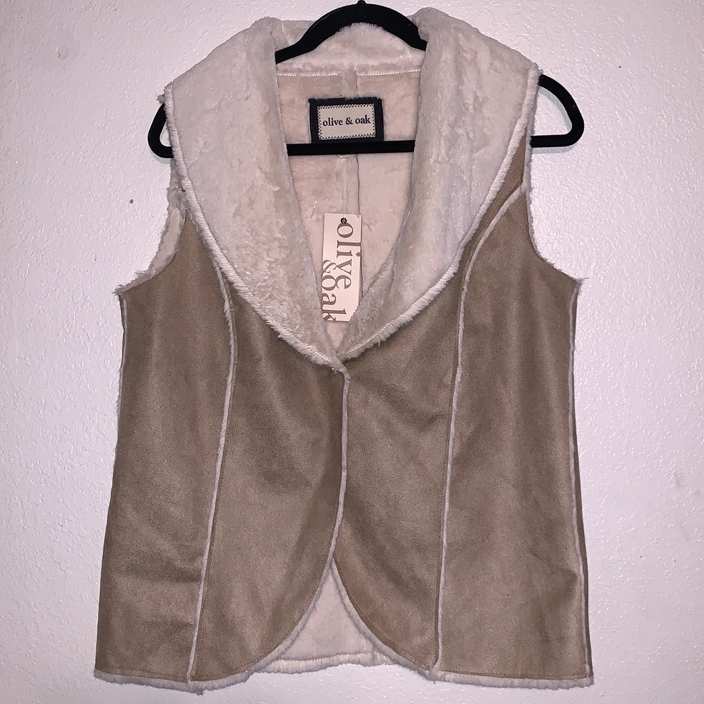 New Olive & Oak Cozy Sherpa Vest